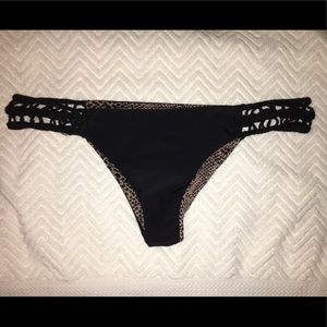 🐚 Black crochet acacia bikini bottoms 🐚